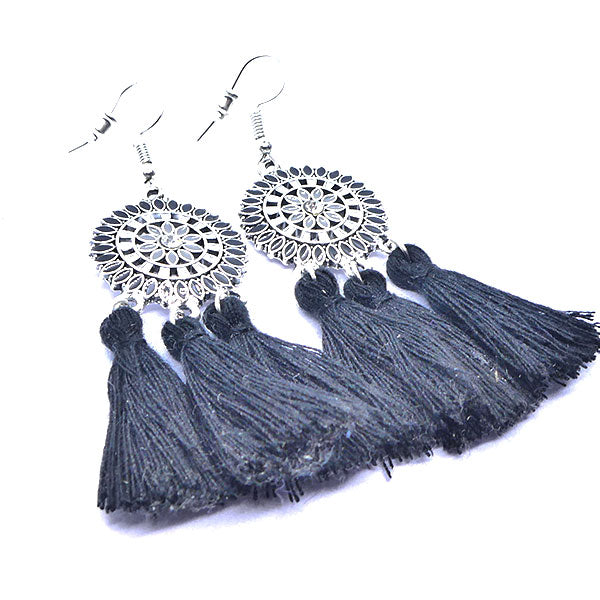 Pendentif émaillé avec tassel noir