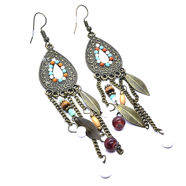 Pendentif doré antique avec plume